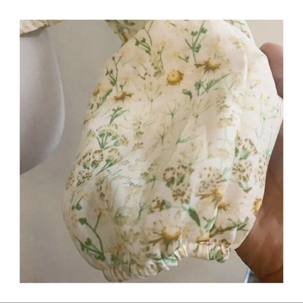 H&M Cottage Core Ruched Cropped Blouse Tie Front Cream & Yellow Size Medium - Picture 10 of 15